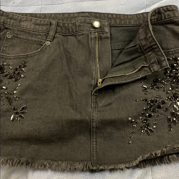 Free people frayed hem 5 pocket embellished skirt - Picture 3 of 8